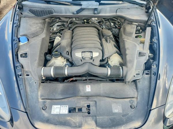 2014 PORSCHE CAYENNE GTS