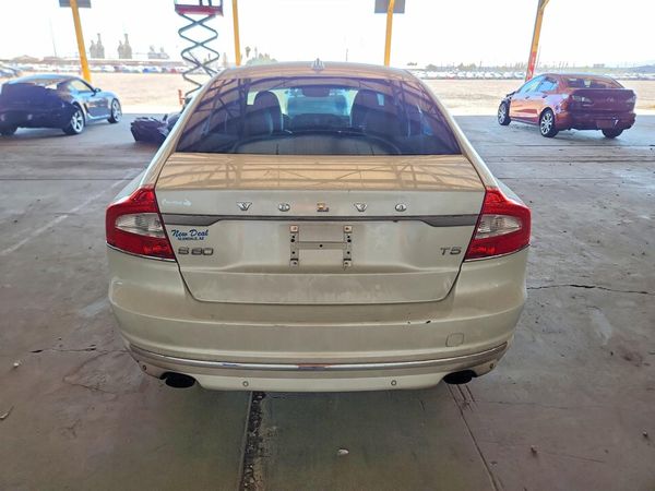 2015 VOLVO S80 Premier (non R design) — DIRR