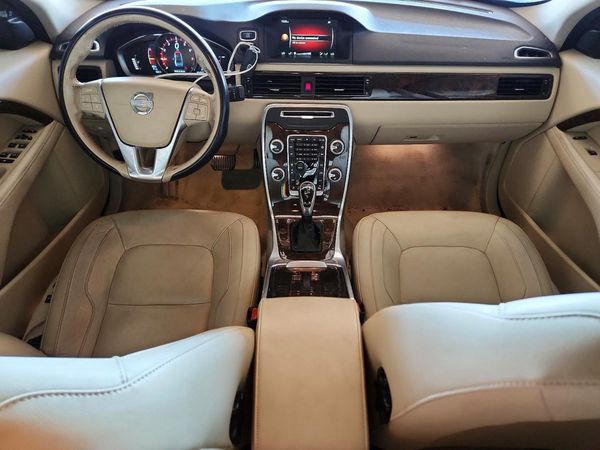 2015 VOLVO S80 Premier (non R design) — CKPT
