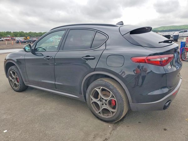 2022 ALFA ROMEO STELVIO