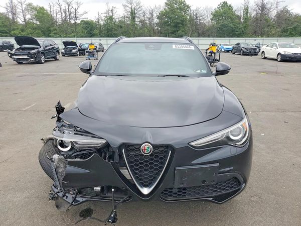 2022 ALFA ROMEO STELVIO