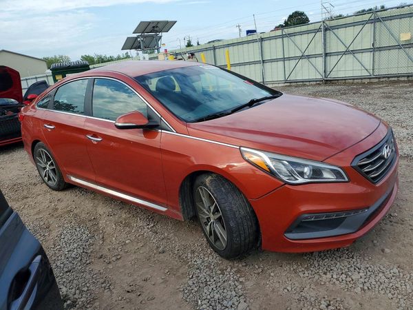 2015 HYUNDAI SONATA — Passenger 3/4