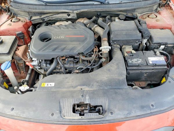2015 HYUNDAI SONATA — Engine bay