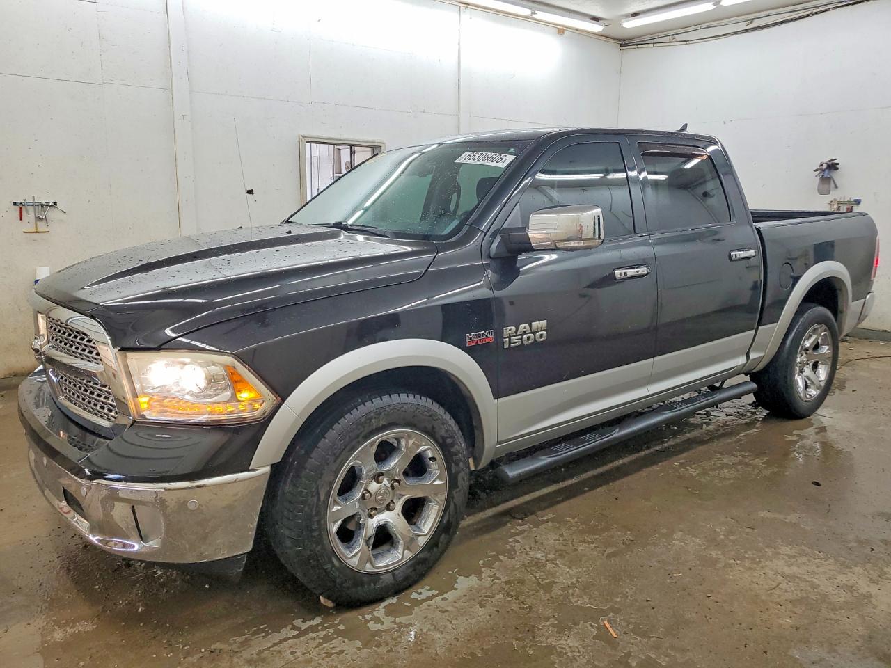 2016 RAM 1500 LARAMIE CREW CAB 4X4