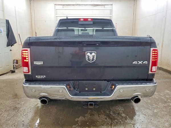2016 RAM 1500 LARAMIE CREW CAB 4X4
