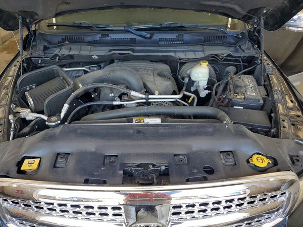 2016 RAM 1500 LARAMIE CREW CAB 4X4