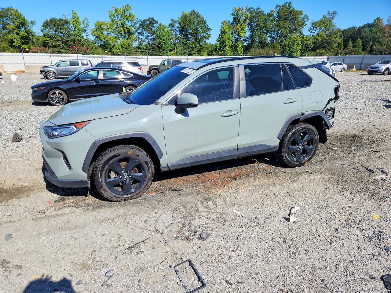 2021 TOYOTA RAV4 XLE