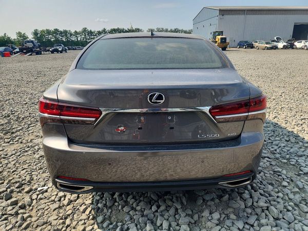 2018 LEXUS LS 500