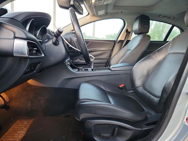 2018 JAGUAR XE Premium