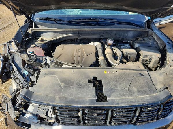2025 KIA SORENTO — Engine bay