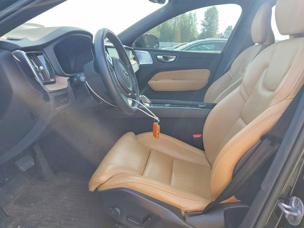 2023 VOLVO XC60