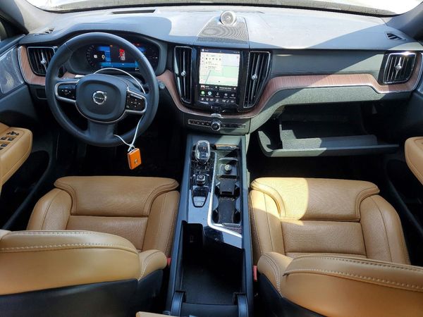 2023 VOLVO XC60