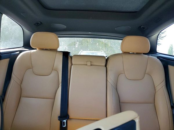 2023 VOLVO XC60