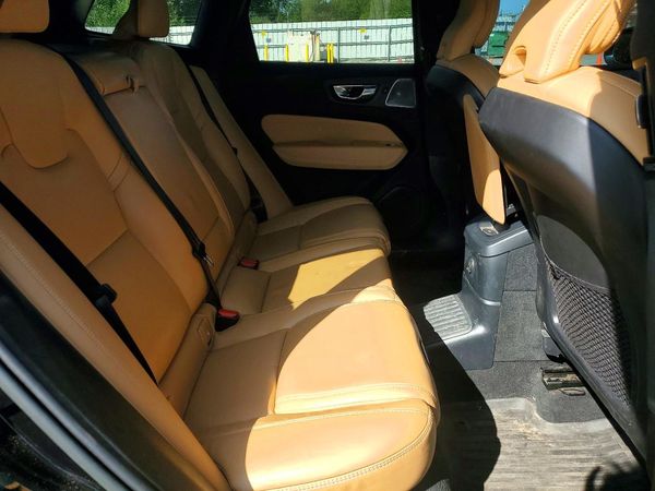 2023 VOLVO XC60