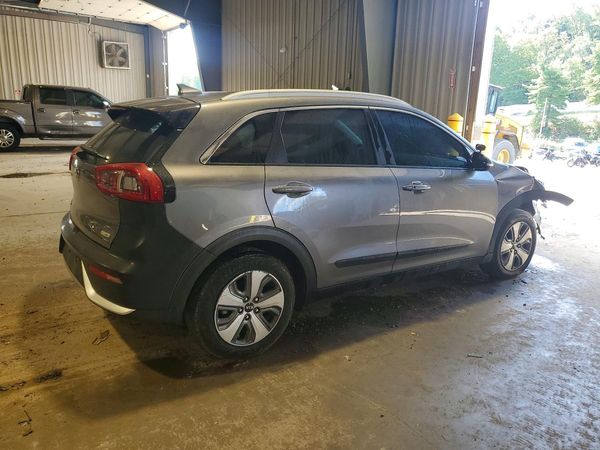 2017 KIA NIRO