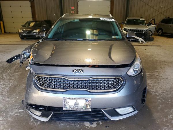 2017 KIA NIRO