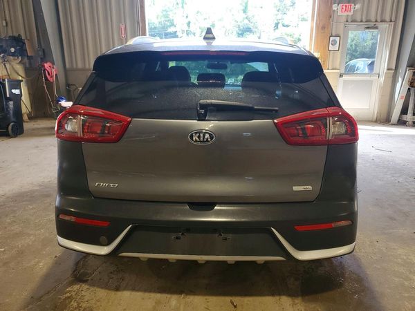 2017 KIA NIRO