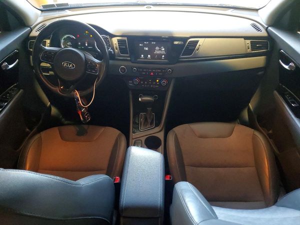 2017 KIA NIRO