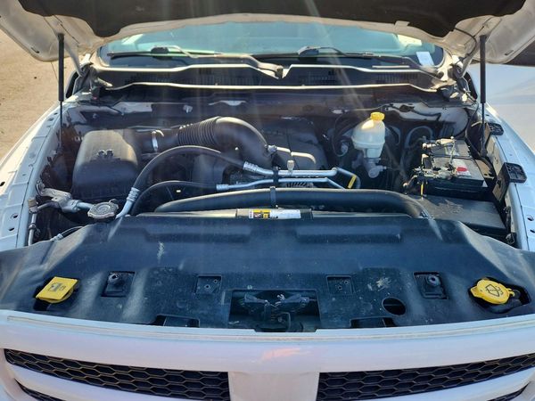 2016 RAM 1500 ST CREW CAB 4X4