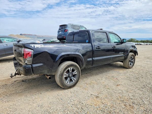2018 TOYOTA TACOMA SR5/TRD Sport