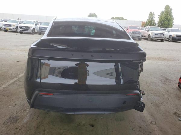 2026 TESLA MODEL Y
