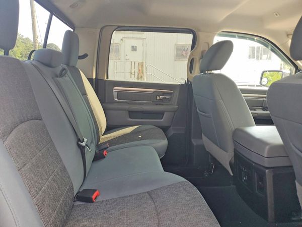 2018 RAM 1500 SLT