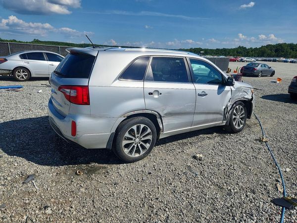 2015 KIA SORENTO