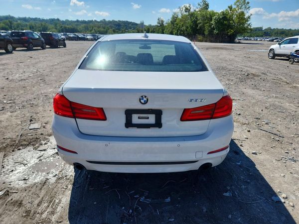 2019 BMW 530