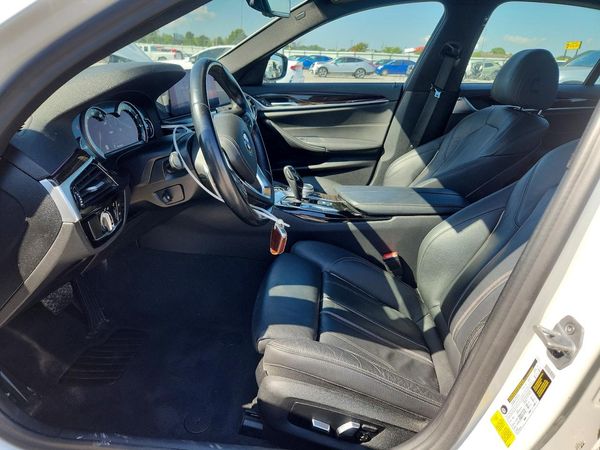 2019 BMW 530