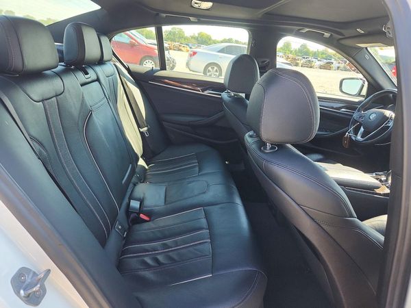 2019 BMW 530