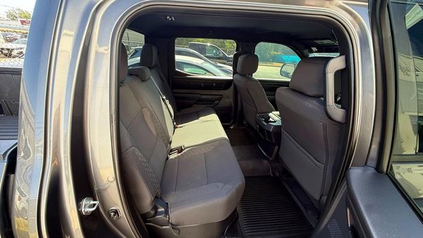 2026 TOYOTA TUNDRA SR