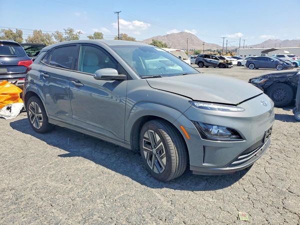 2023 HYUNDAI KONA SE