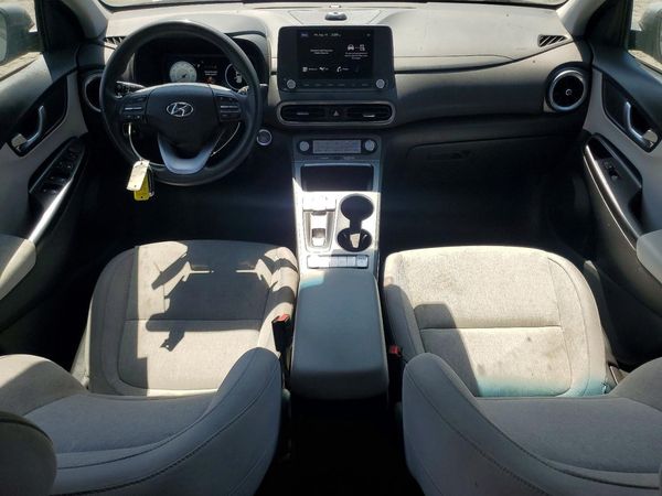 2023 HYUNDAI KONA SE