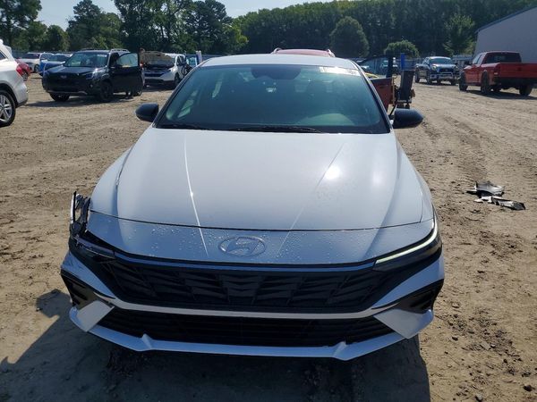 2025 HYUNDAI ELANTRA