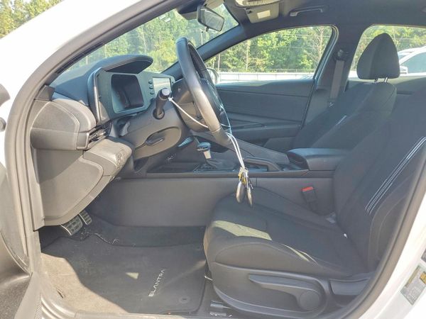 2025 HYUNDAI ELANTRA