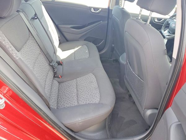 2019 HYUNDAI IONIQ SEL (HEV)