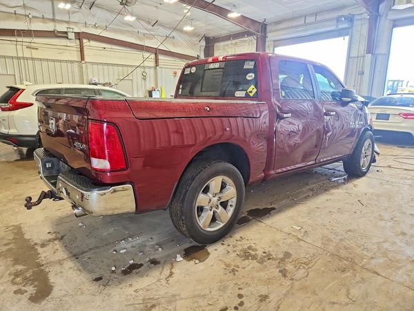 2017 RAM 1500 SLT