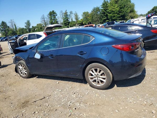2016 MAZDA 3 SE
