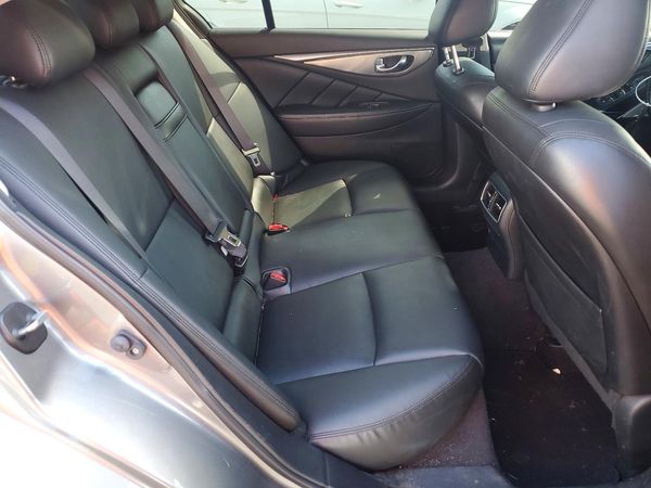 2017 INFINITI Q50