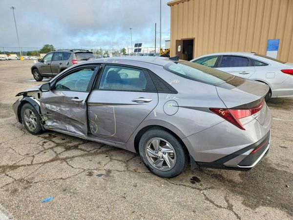 2024 HYUNDAI ELANTRA