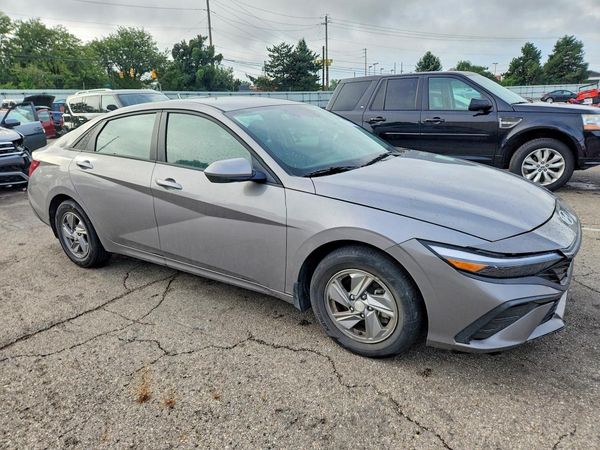 2024 HYUNDAI ELANTRA