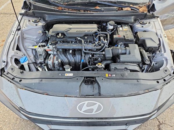 2024 HYUNDAI ELANTRA