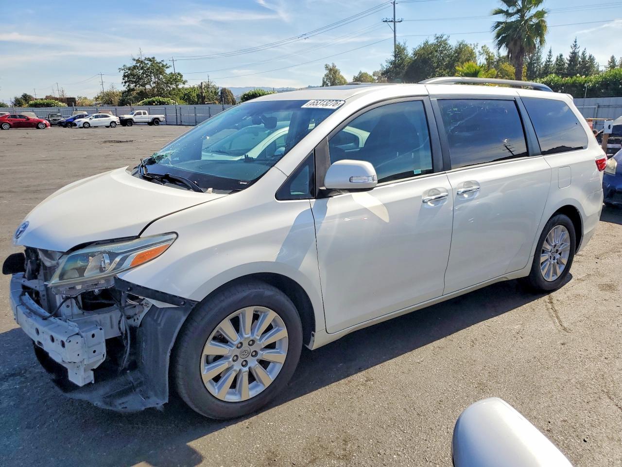2015 TOYOTA SIENNA