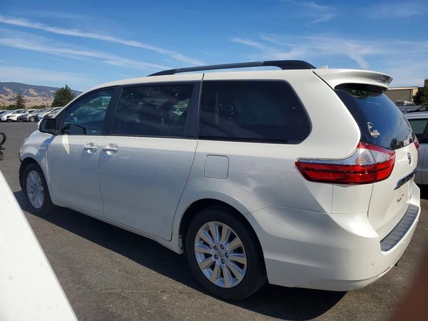 2015 TOYOTA SIENNA