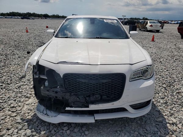 2015 CHRYSLER 300