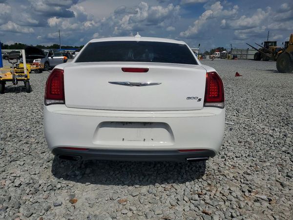 2015 CHRYSLER 300