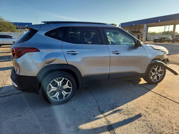 2021 KIA SELTOS EX