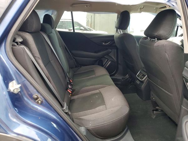 2022 SUBARU OUTBACK Premium