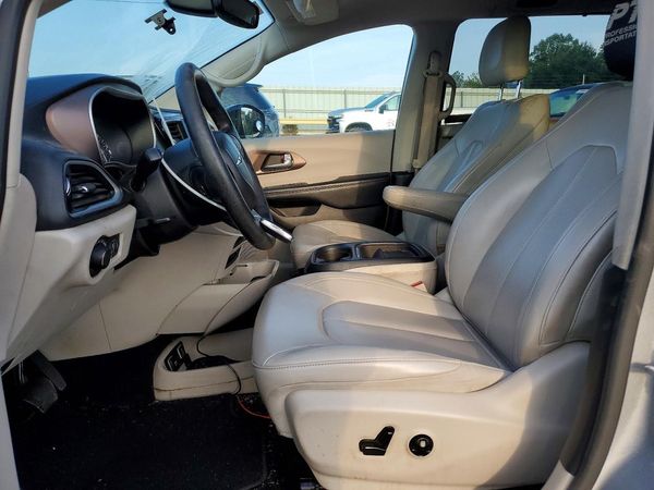 2021 CHRYSLER VOYAGER LXI