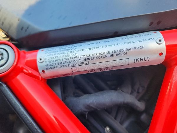 2018 APRILIA SHIVER 900